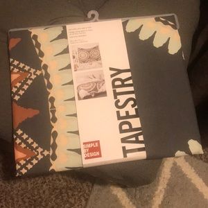 ❤️SOLD❤️Simple by design tapestry